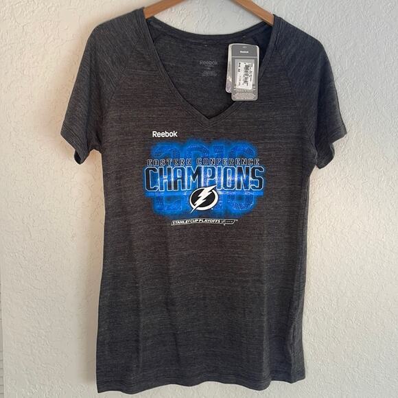 NHL Tampa Bay Lightning Bolts Hockey Womens Size XL T-Shirt Eastern Conference - Picture 1 of 6